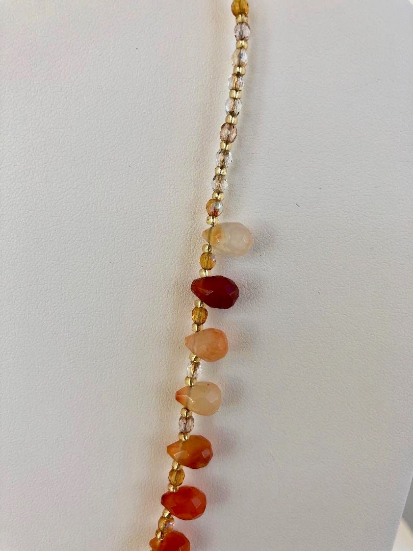 Gorgeous carnelian teardrop necklace. Beautiful rich gemstones adorn this beautiful necklace.