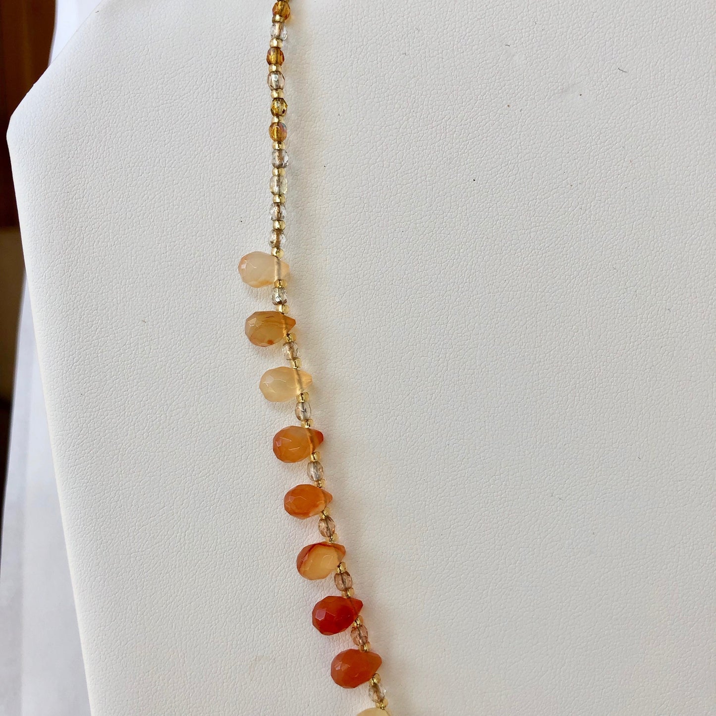 Gorgeous carnelian teardrop necklace. Beautiful rich gemstones adorn this beautiful necklace.