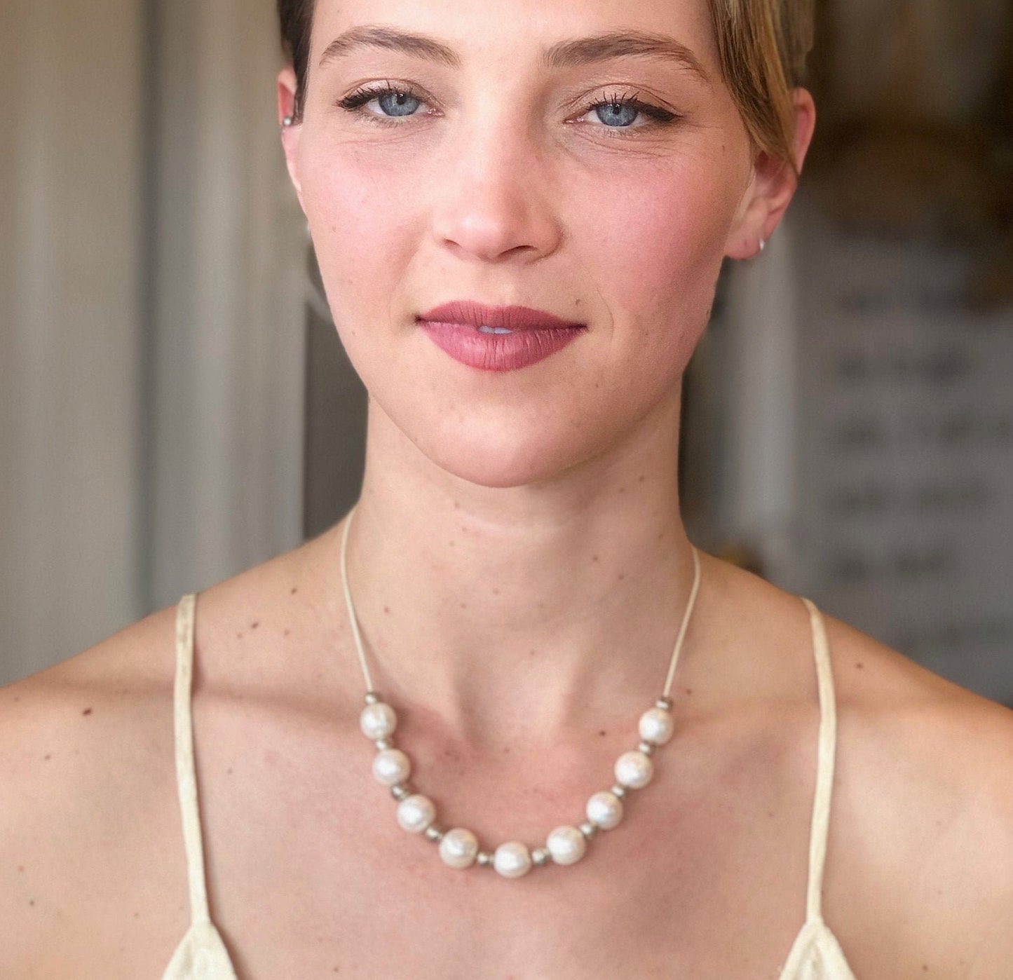 Pearls. Beautiful fresh water pearl and crystal necklace. The necklace is finished with a magnetic gold clasp.