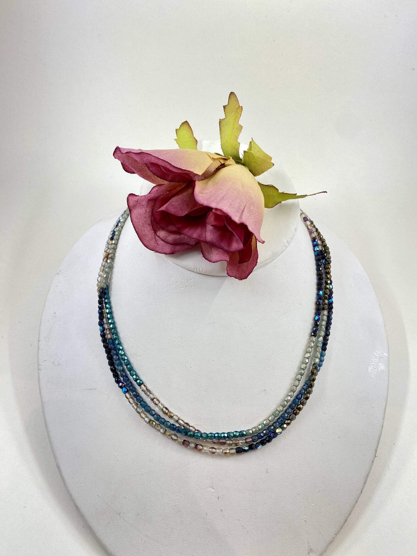 Stunning crystal necklace, with multi colors and designed to wear long or short. Finished with a quality gold filled magnetic clasp.