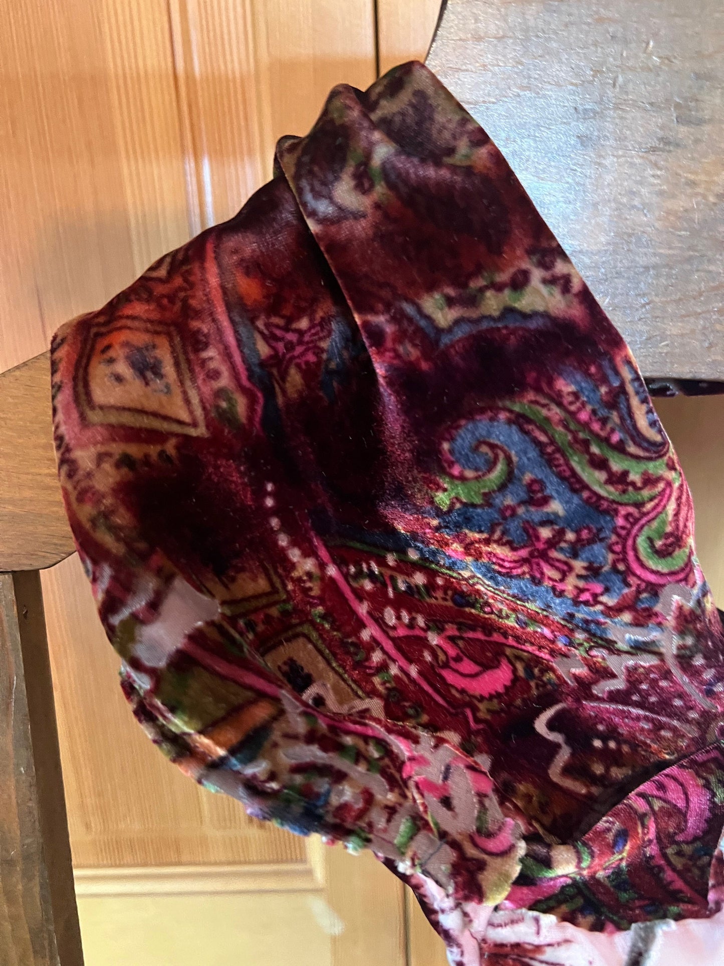 Exquisite pure silk and rayon velvet cowl. Single wrap for comfort, and beauty on your neck. Double sided for intrigue and more beauty.